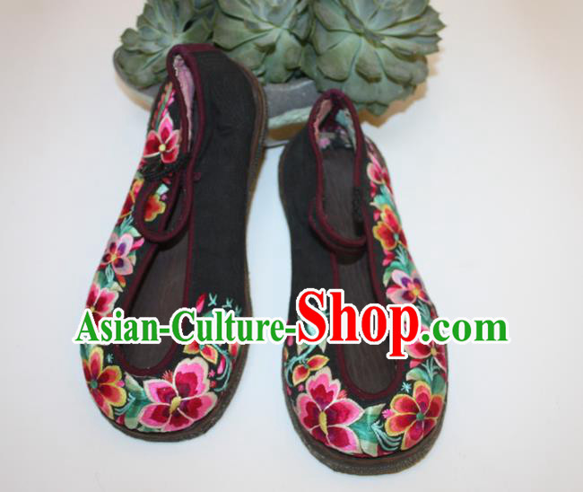 Chinese Traditional Black Embroidered Peach Blossom Shoes Handmade Bai Nationality Woman Shoes Folk Dance Shoes