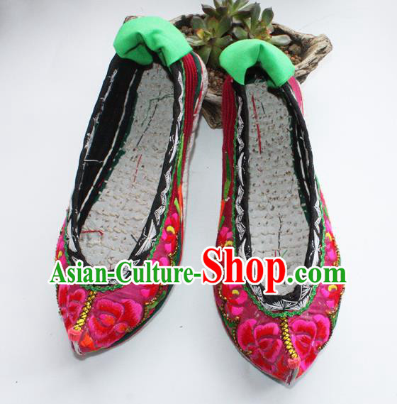 Chinese Traditional Embroidered Shoes Yi Nationality Female Shoes Handmade Yunnan Ethnic Purple Cloth Shoes