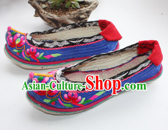 Chinese Yi Nationality Dance Shoes Handmade Yunnan Ethnic Blue Cloth Shoes Traditional Embroidered Shoes