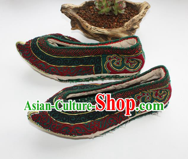 Chinese Handmade Full Embroidered Shoes Shui Nationality Shoes Yunnan Ethnic Wedding Shoes Traditional Cloth Shoes