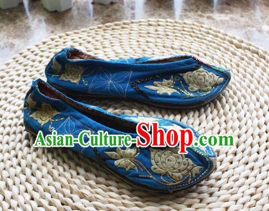 Chinese Yi Nationality Dance Shoes Yunnan National Female Shoes Handmade Ethnic Embroidered Blue Cloth Shoes