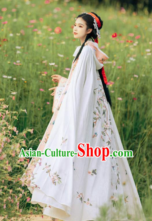 China Ancient Princess Embroidered White Cape Song Dynasty Young Beauty Historical Clothing Traditional Hanfu Cloak