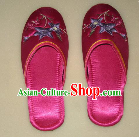 Chinese Wedding Footwear Bride Shoes Handmade Rosy Satin Shoes Embroidery Petunia Slippers