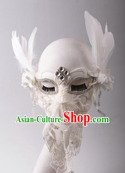 Handmade Halloween Cosplay Party Blinder Mask Costume Ball Queen White Feather Face Mask Stage Show Pearls Lace Headpiece