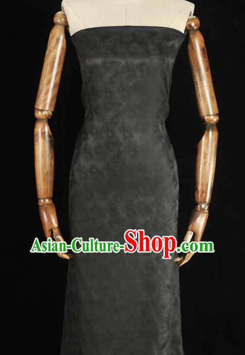 Top Chinese Black Gambiered Guangdong Gauze Traditional Cheongsam Silk Cloth Classical Feather Pattern Silk Fabric