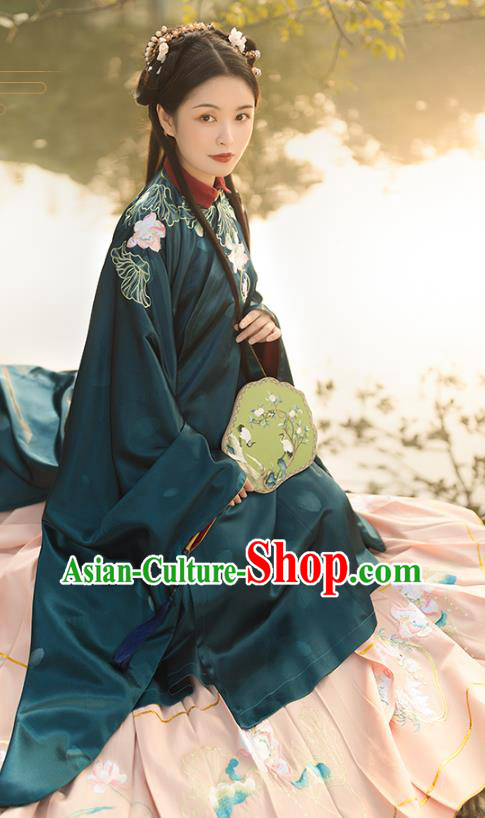 China Ancient Patrician Lady Hanfu Dress Garments Traditional Ming Dynasty Royal Princess Clothing