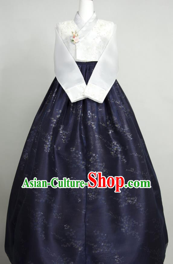 Korean Young Lady Hanbok White Blouse and Navy Dress Korea Traditional Court Bride Clothing Classical Wedding Fashion Costumes
