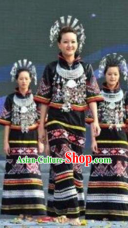 Chinese Li Nationality Female Clothing Minority Folk Dance Black Dress Uniforms Guizhou Ethnic Woman Garment Costumes and Silver Hair Accessories