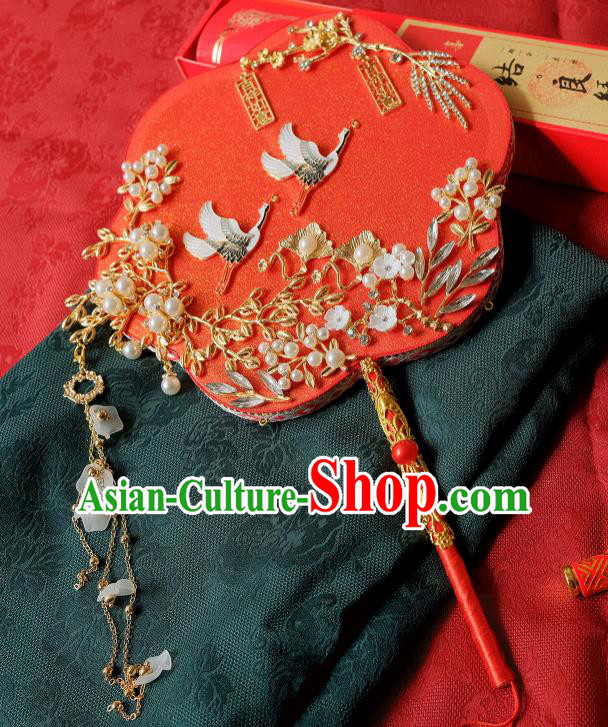 China Handmade Red Silk Fan Traditional Wedding Fan Bride Palace Fan Classical Dance Fan