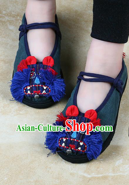 China Handmade Deep Green Canvas Shoes National Folk Dance Sandal Shoes Embroidered Tiger Head Shoes