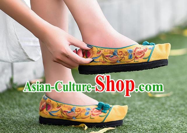China Traditional Embroidered Shoes Handmade Yellow Canvas Shoes Folk Dance Shoes National Woman Cloth Shoes