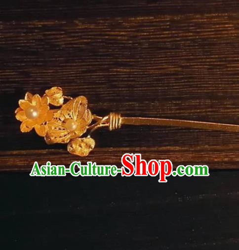 Chinese Classical Pearls Hair Stick Handmade Ming Dynasty Headpiece Traditional Wedding Hair Accessories Ancient Princess Gilding Lotus Hairpin