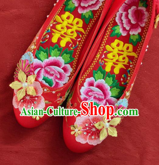 China Embroidered Red Satin Shoes Handmade Bride Shoes Xiuhe Suit Shoes Wedding Shoes