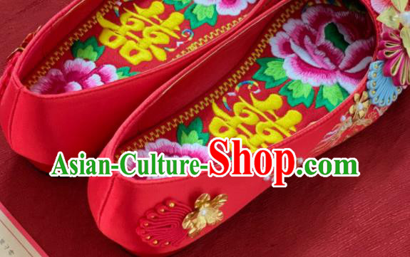China Embroidered Red Satin Shoes Handmade Bride Shoes Xiuhe Suit Shoes Wedding Shoes