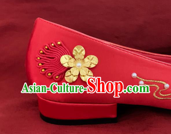 China Embroidered Red Satin Shoes Handmade Bride Shoes Xiuhe Suit Shoes Wedding Shoes