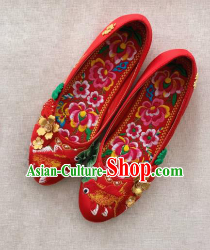 China Handmade Bride Shoes Xiuhe Suit Shoes Wedding Red Satin Shoes Embroidered Goldfish Shoes