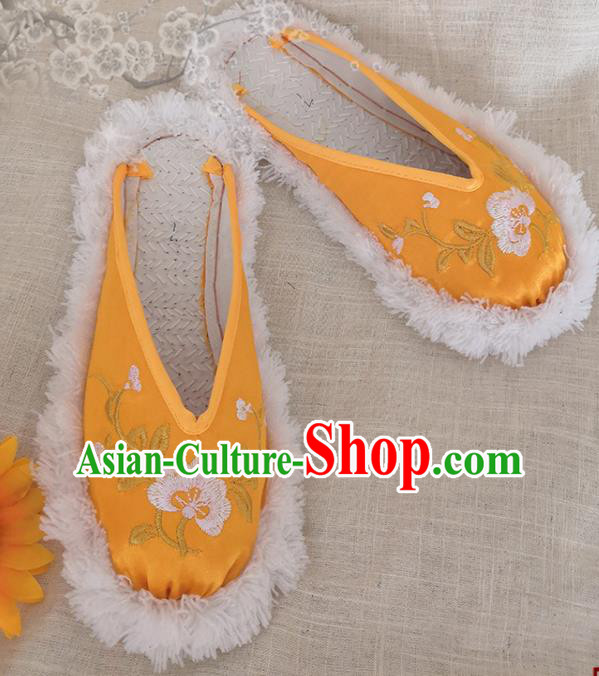 Chinese Handmade Embroidery Shoes Woman Strong Cloth Slippers National Yellow Satin Shoes