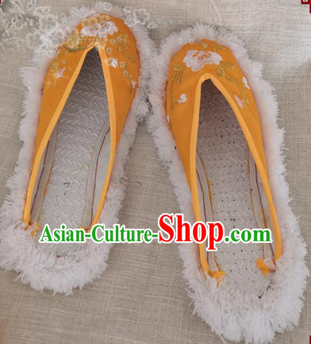 Chinese Handmade Embroidery Shoes Woman Strong Cloth Slippers National Yellow Satin Shoes