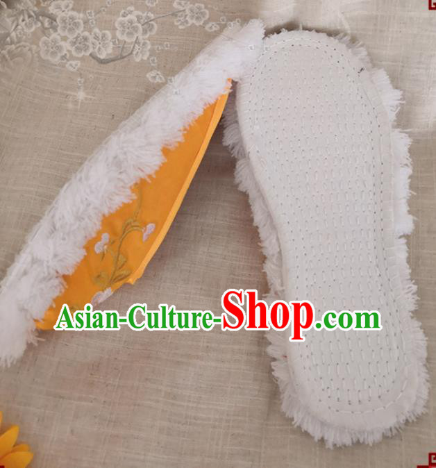 Chinese Handmade Embroidery Shoes Woman Strong Cloth Slippers National Yellow Satin Shoes