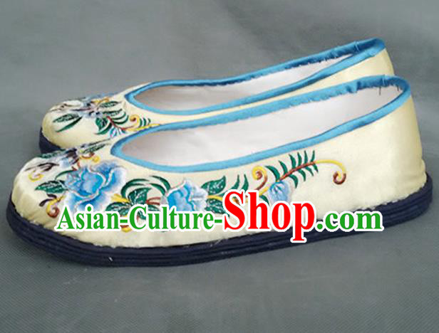 Handmade China Bride Shoes Ethnic Dance Shoes National Woman Light Yellow Satin Shoes Yunnan Wedding Embroidered Shoes