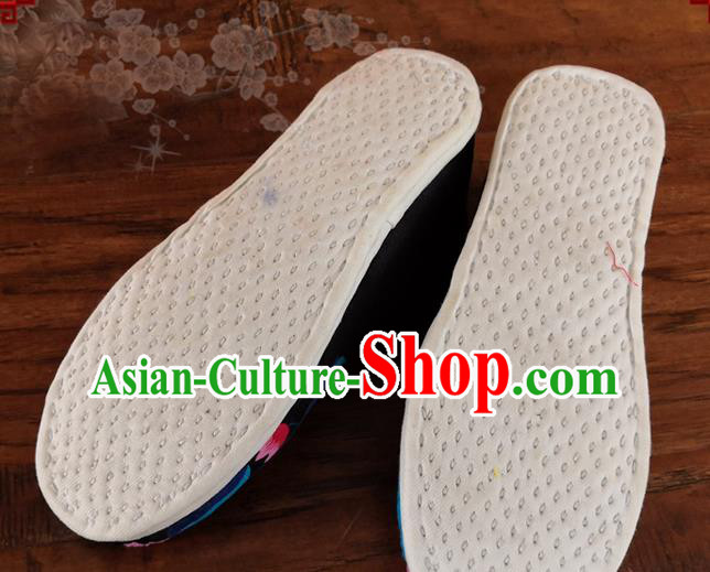 Handmade China Embroidered Red Satin Shoes National Woman Cloth Shoes Yunnan Ethnic Shoes