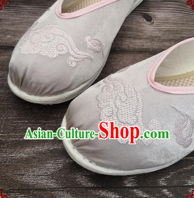 Chinese Woman Slippers National Shoes Handmade Embroidery Cloud Argent Satin Shoes