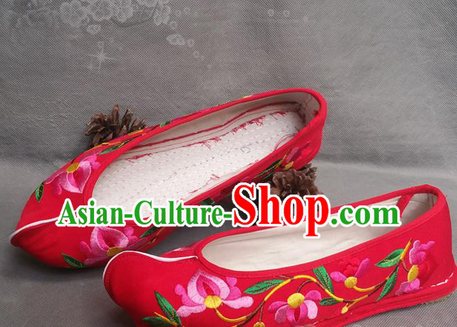 Handmade China Ethnic Dance Shoes National Woman Red Cloth Shoes Yunnan Embroidered Shoes Wedding Bride Hanfu Shoes
