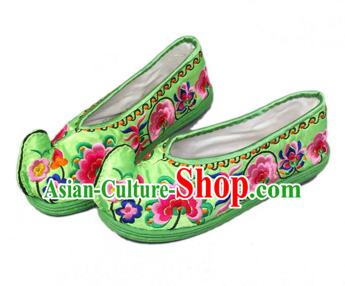 China Wedding Bride Hanfu Shoes Handmade Ethnic Dance Shoes National Woman Green Satin Shoes Yunnan Embroidered Shoes