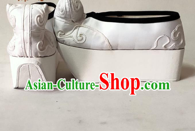 China Traditional Peking Opera Xiaosheng Shoes Beijing Opera White Embroidered Shoes Yue Opera Scholar Shoes