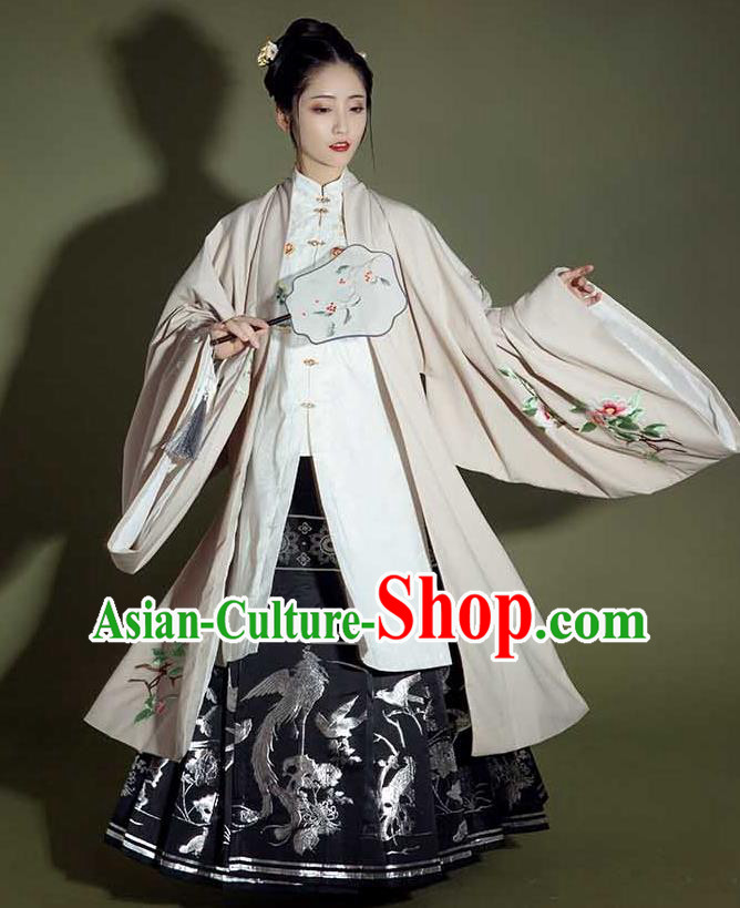 China Traditional Ming Dynasty Embroidered Hanfu Dress Ancient Noble Mistress Garment Costumes for Women