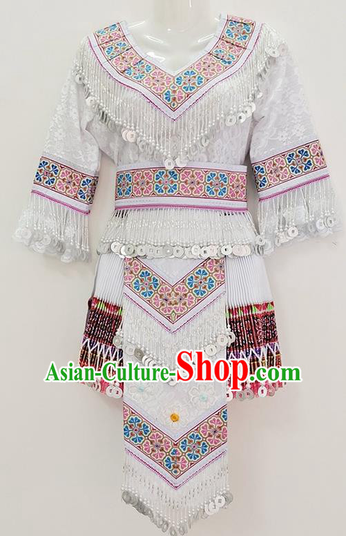 China Ethnic Photography Clothing Traditional Hmong Folk Dance White Dress Outfits Guizhou Minority Woman Garments Miao Nationality Festival Costumes