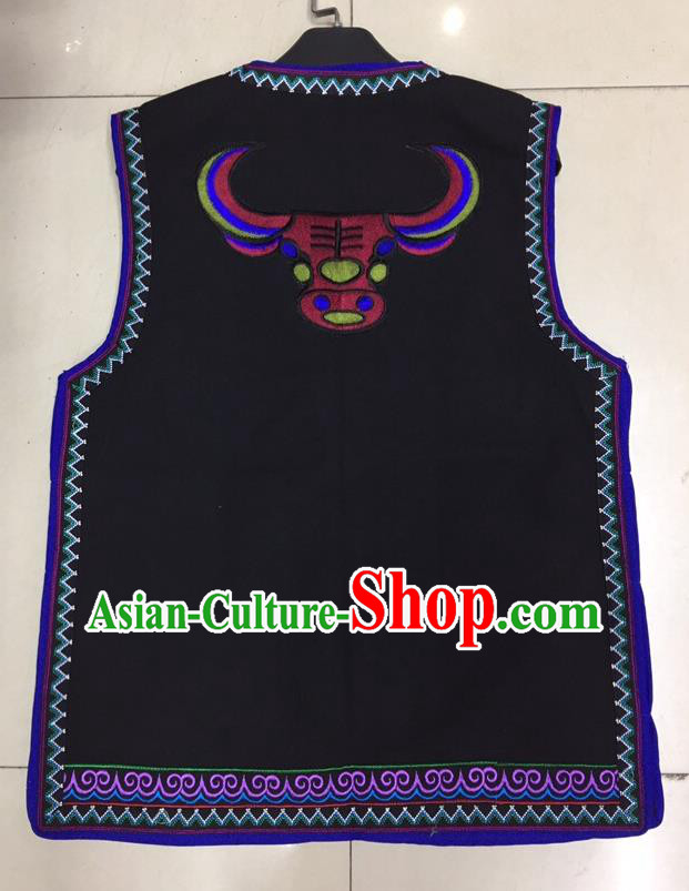 China Yi Nationality Male Embroidered Black Vest Ethnic Costume Miao Minority Festival Waistcoat