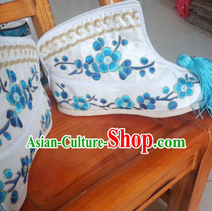China Kun Opera Actress Shoes Beijing Opera Hua Tan Shoes Ancient Swordswoman Embroidered White Boots