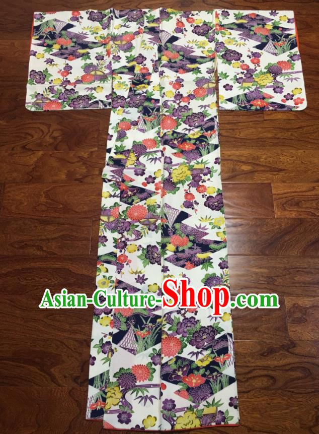 Japan Traditional White Yukata Dress Classical Chrysanthemum Pattern Edo Komon Kimono Clothing Young Woman Garment Costume