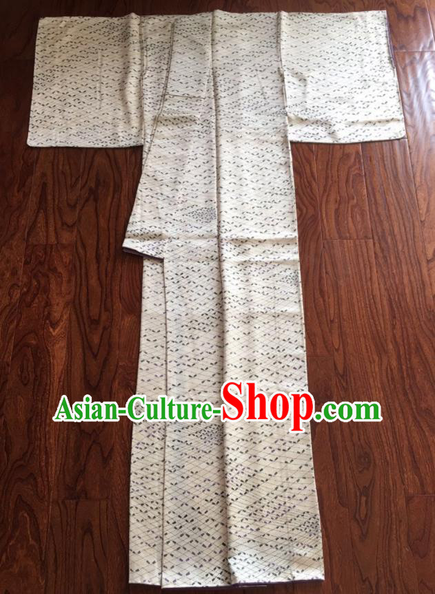 Japan Traditional Beige Silk Yukata Dress Classical Fan Pattern Kimono Clothing Young Woman Wafuku Garment Costume