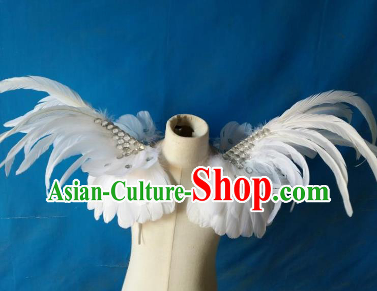 Top Miami Catwalks Cape Decorations Stage Show Props Brazilian Carnival Epaulet Cosplay White Feather Shoulder Accessories