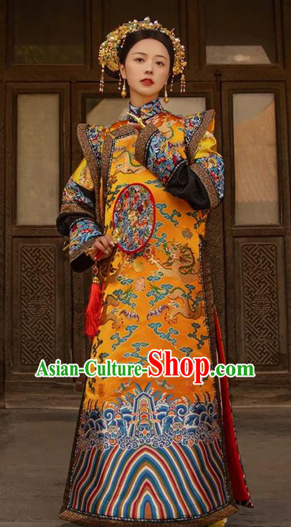 China Qing Dynasty Manchu Queen Garment Costumes Ancient Imperial Empress Golden Dress Clothing and Hair Accessories