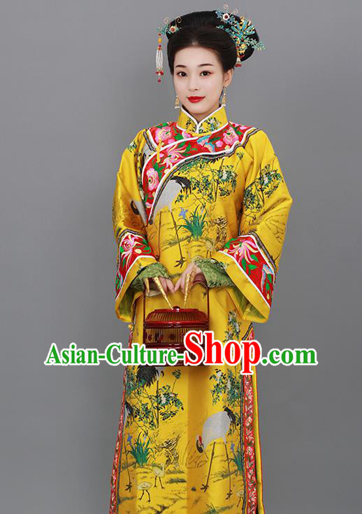Chinese Ancient Imperial Consort Clothing Court Empress Golden Dress Qing Dynasty Manchu Woman Costume