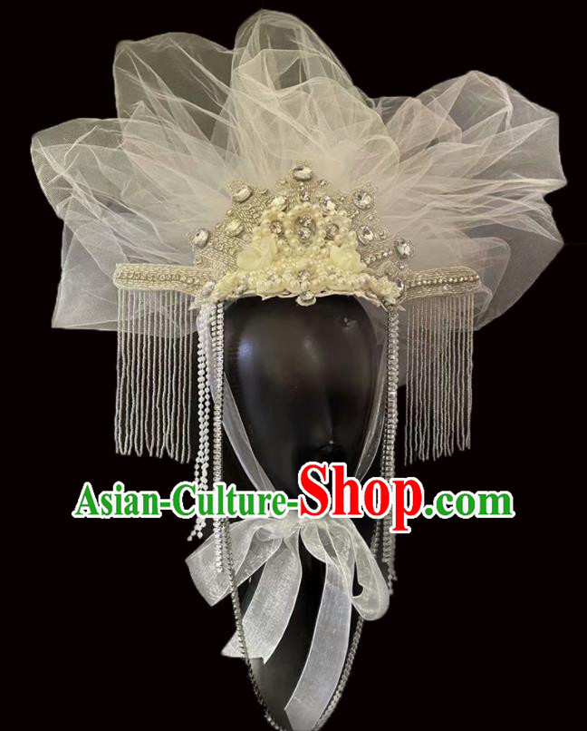 Handmade Catwalks Performance Headdress White Feather Top Hat Baroque Style Pearls Headwear