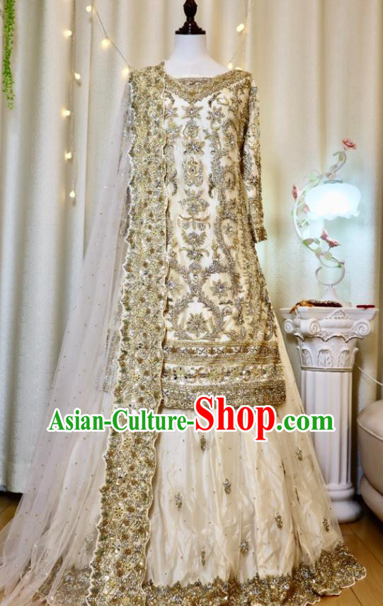 India Bride Clothing Traditional Garment Costumes Indian Wedding Dress Top Embroidered Champagne Lengha Outfit
