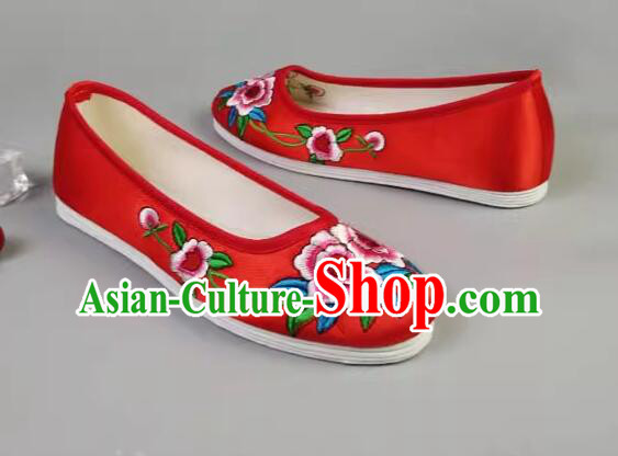 Chinese Red Satin Shoes Embroidered Begonia Flower Wedding Shoes Handmade Old Peking Strong Cloth Soles Shoes