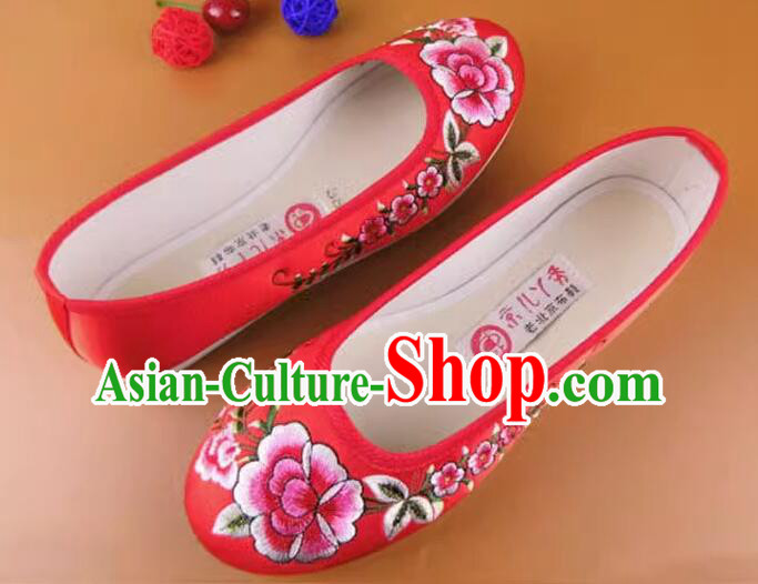Chinese Embroidered Peony Wedding Shoes Handmade Old Peking Strong Cloth Soles Shoes Red Satin Shoes