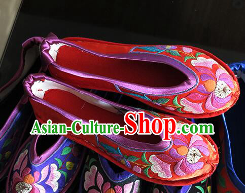 Top Handmade Red Cloth Shoes Traditional Embroidered Shoes Wedding Shoes