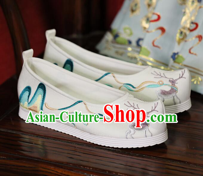 China Ancient Childe Shoes Handmade Shoes White Cloth Embroidered Deer Shoes Traditional Hanfu Shoes