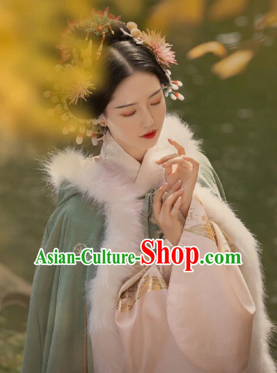 China Ancient Princess Costume Ming Dynasty Court Woman Clothing Traditional Hanfu Green Winter Cloak