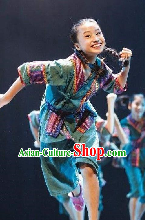 Dance Performance Costumes Children Performance Costumes Children In The Mountains