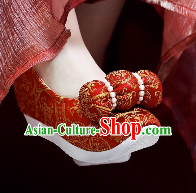 Red Hanfu Shoes Women Original Ancient Style Inner Heightening Round Toe Soft Soled Shoes Ming System Horse Face Climbing Cloud Shoes