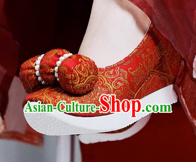 Red Hanfu Shoes Women Original Ancient Style Inner Heightening Round Toe Soft Soled Shoes Ming System Horse Face Climbing Cloud Shoes