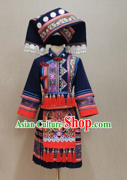 Guangxi Zhuang Nationality March 3rd Minority Minority Short Embroidered Costumes