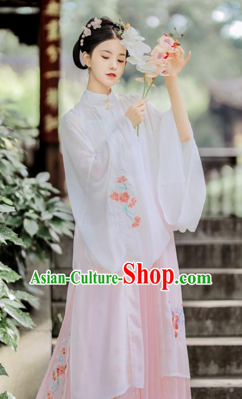 China Ancient Young Woman Clothing Traditional Hanfu Dress Ming Dynasty Rich Lady Costumes